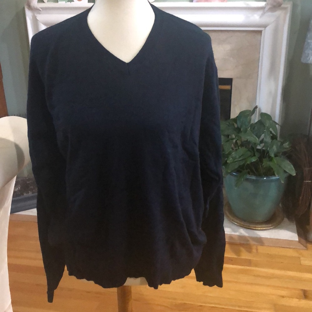 August Silk Mens sweater